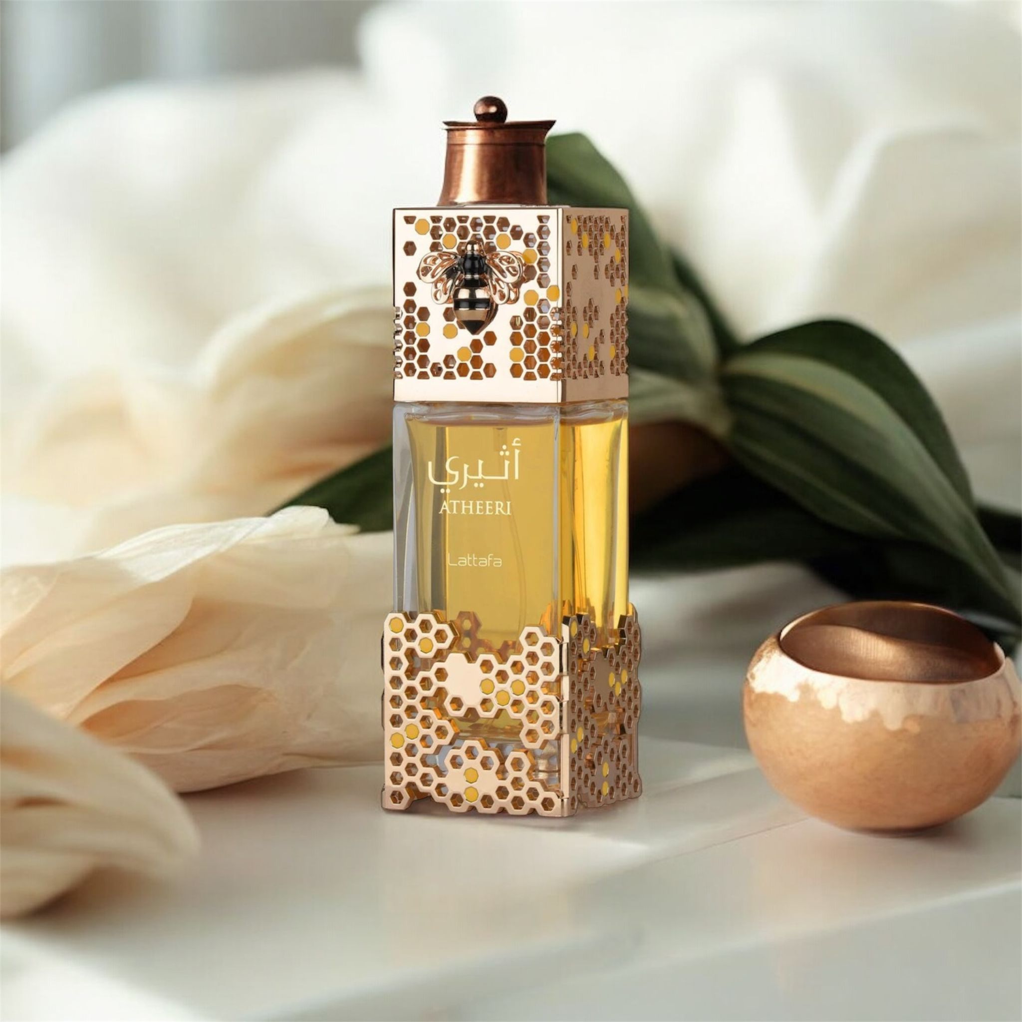 Lattafa Royal Musk - Misteriozna crna i zlatna estetika